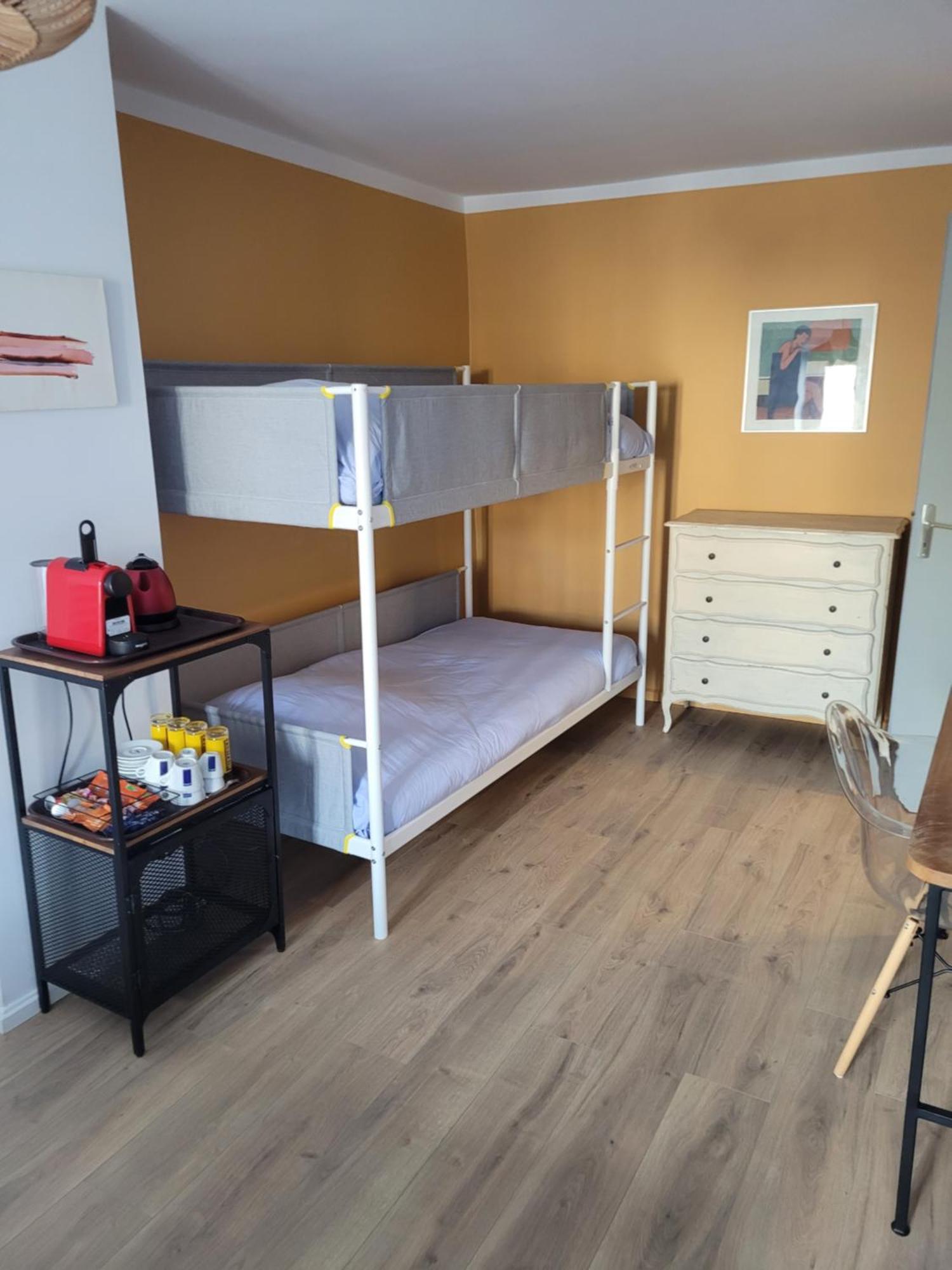 Chambres D'Hotes Du Bistrot D'Ici Сен-Сатюрнен Экстерьер фото